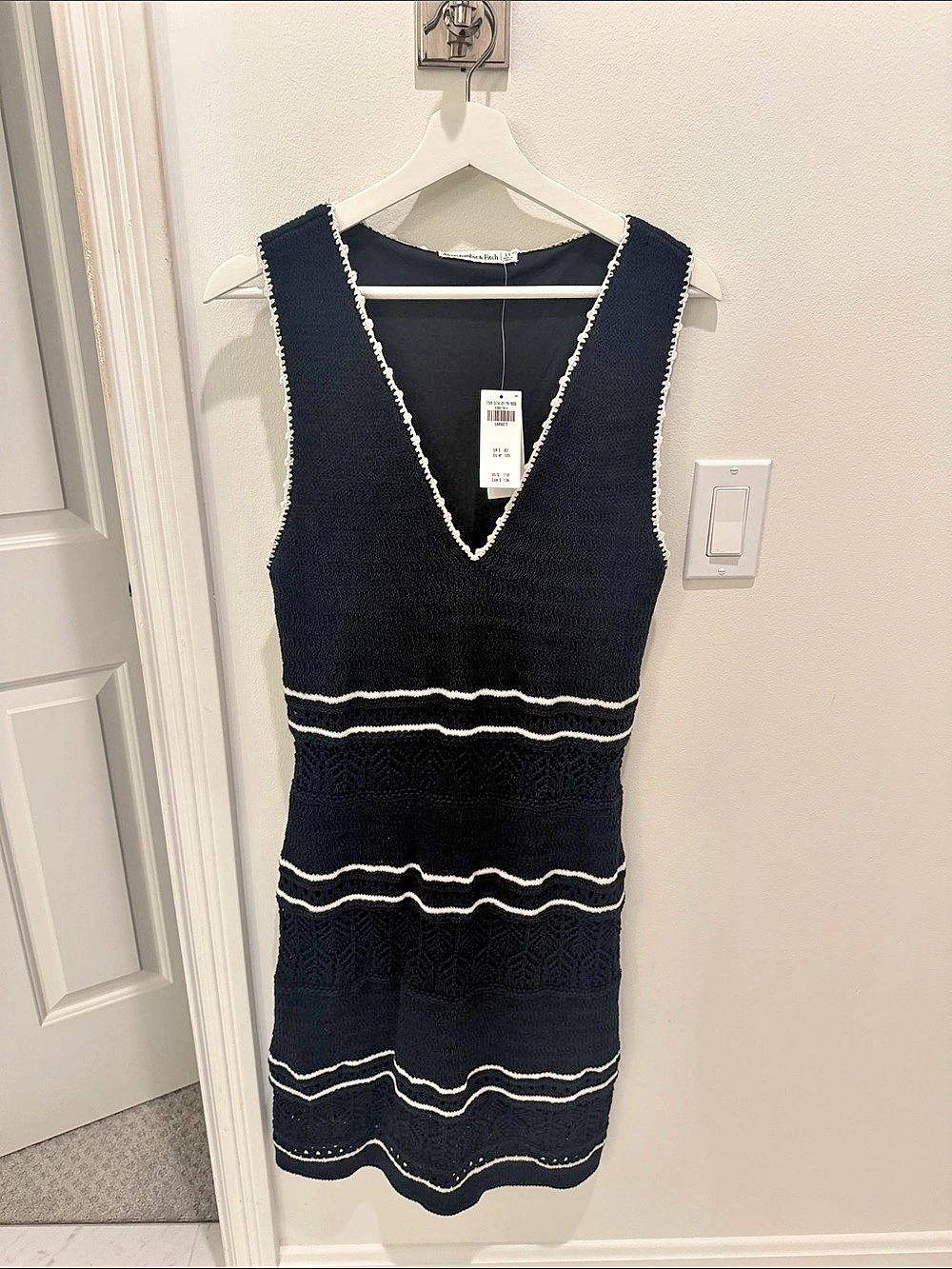 Abercrombie & Fitch Crochet-Style V-Neck Mini Dress Black & White Large Tall
